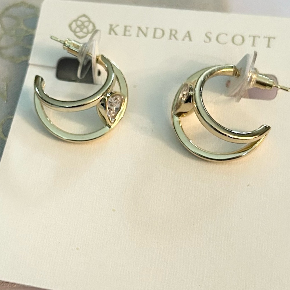 Kareen Scott Arden Huggies Earrings NWT - Picture 2 of 5